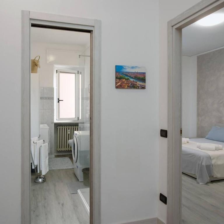 20min Walk or 2min Drive to Veronafiere - One-Bedroom Apartment - 22