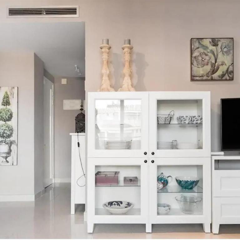 Denia Living - Two-Bedroom Deluxe Apartment with Ocean View - 4