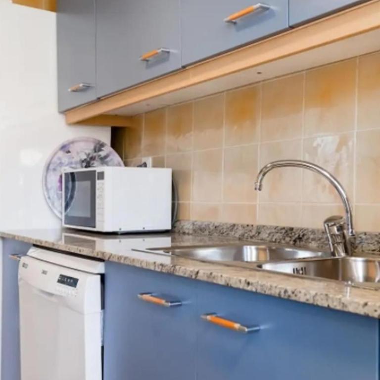 Denia Living - Two-Bedroom Deluxe Apartment with Ocean View - 8
