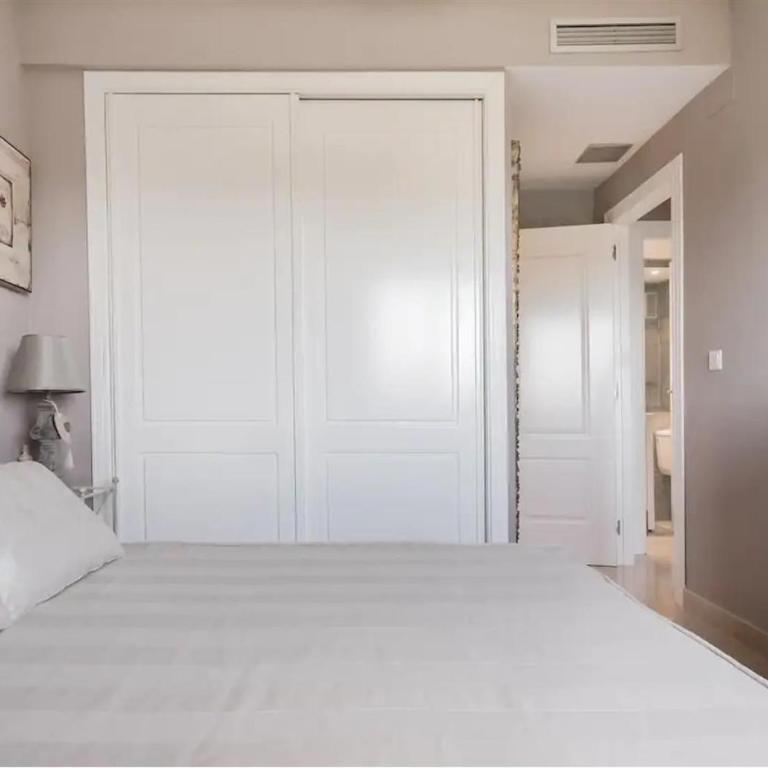 Denia Living - Two-Bedroom Deluxe Apartment with Ocean View - 11