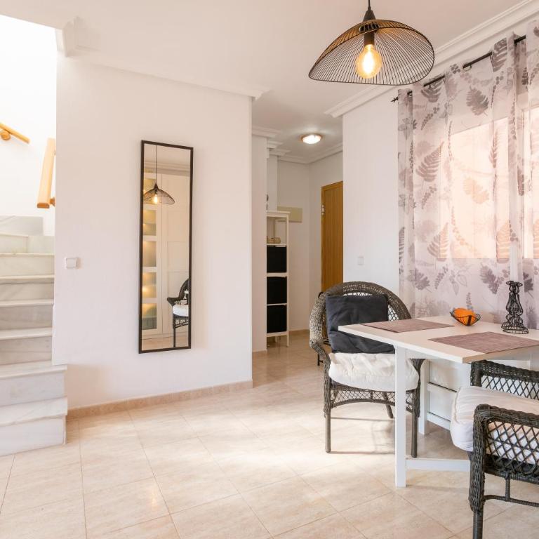 Apartment in Gran Alacant - Two-Bedroom Deluxe Apartment with Ocean View - 9