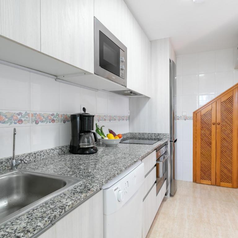 Apartment in Gran Alacant - Two-Bedroom Deluxe Apartment with Ocean View - 8