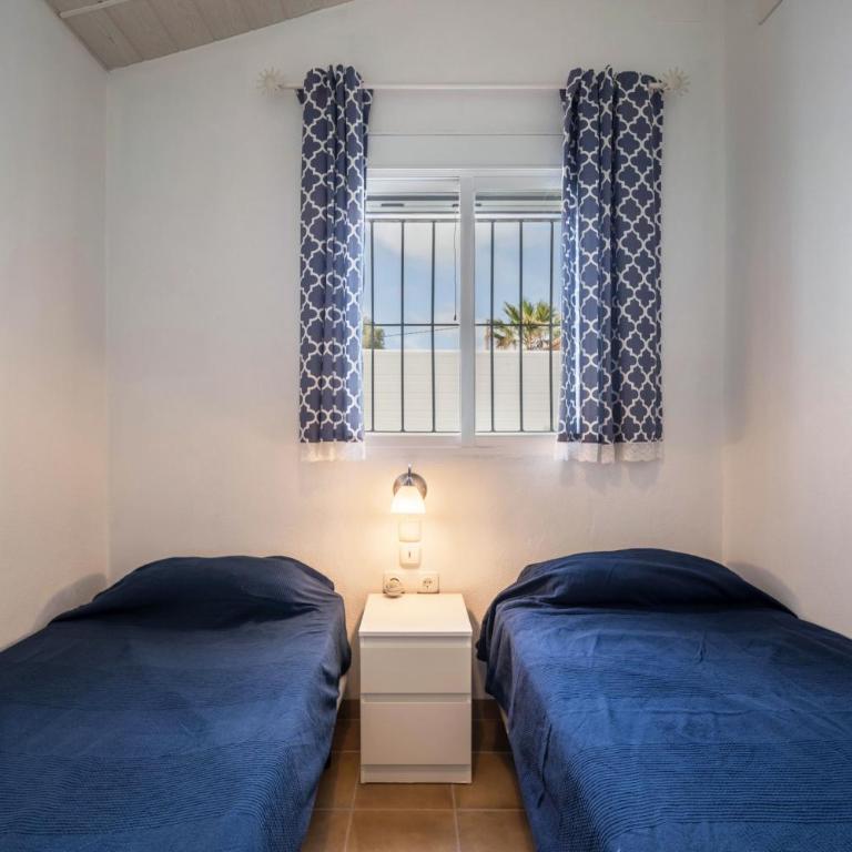 La Casita Azul - Mayores de 25 - Habitación Cuádruple - vistas al jardín - 18
