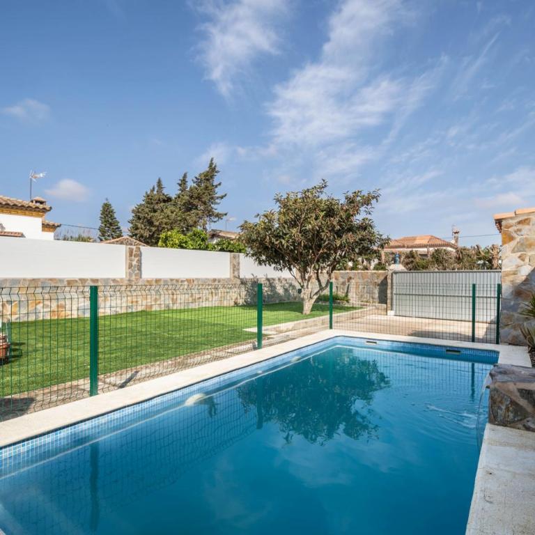 La Casita Azul - Mayores de 25 - Habitación Cuádruple - vistas al jardín - 2