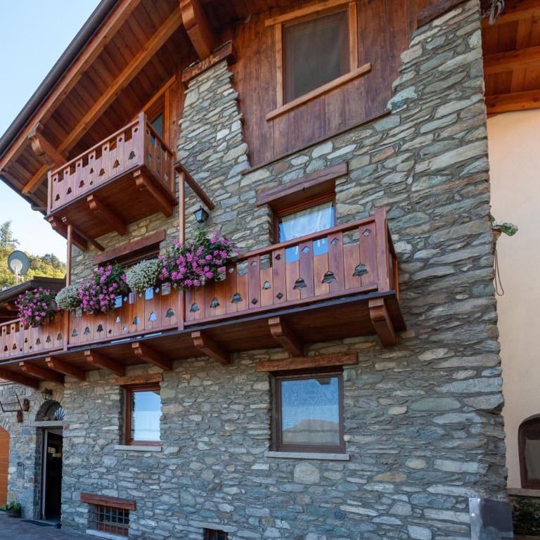 A Due Passi Da Aosta - Appartamento Superior con Vista Città - 19