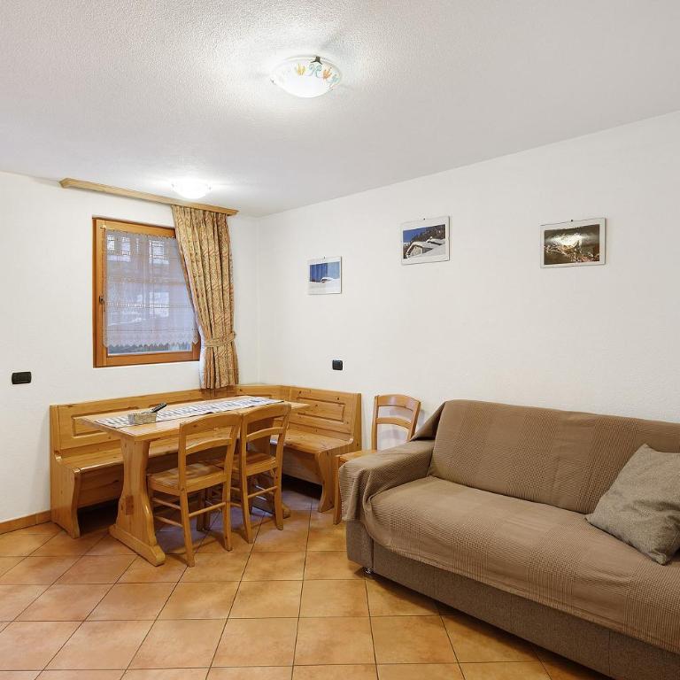 La Coccinella Livigno - One-Bedroom Chalet - 1
