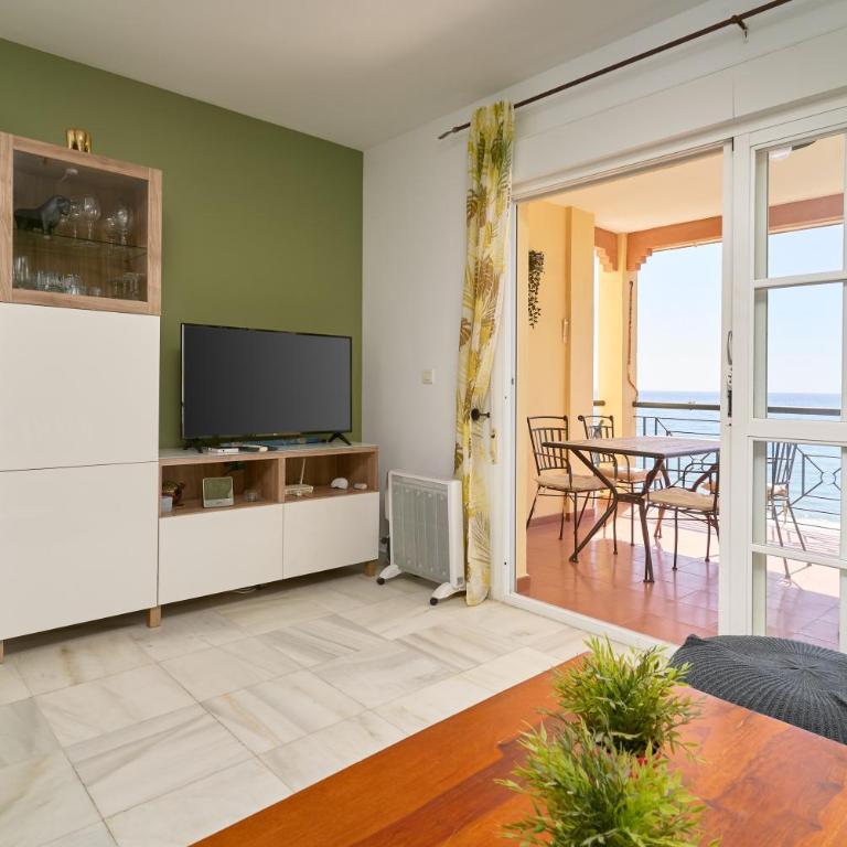 Firstline Beach by Ist - Two-Bedroom Deluxe Apartment with Ocean View - 16