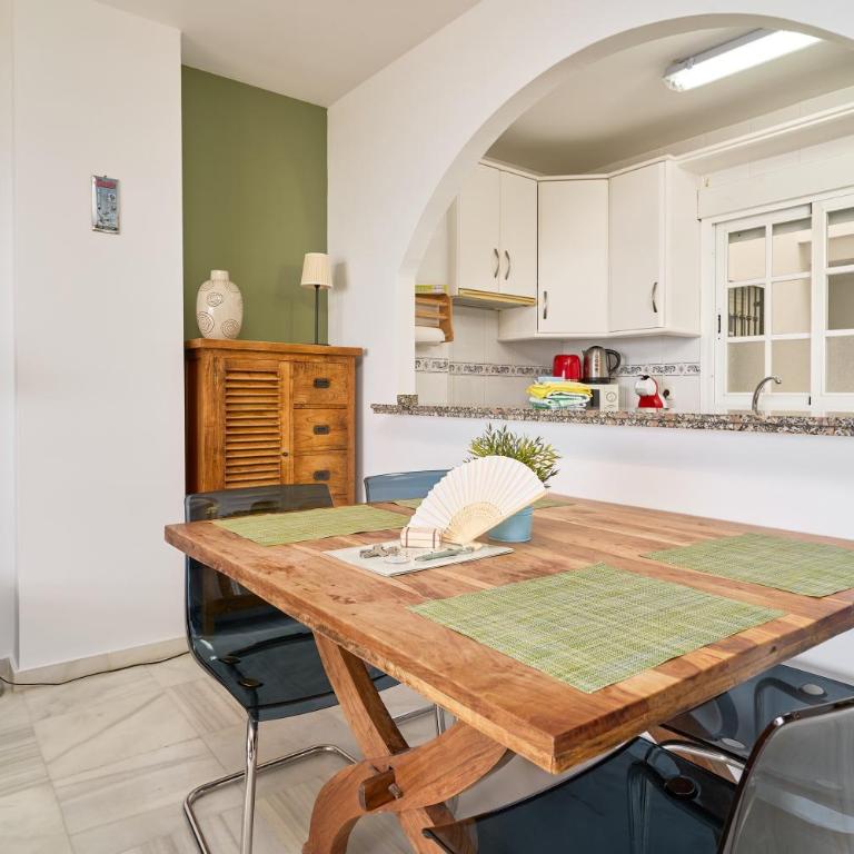 Firstline Beach by Ist - Two-Bedroom Deluxe Apartment with Ocean View - 5