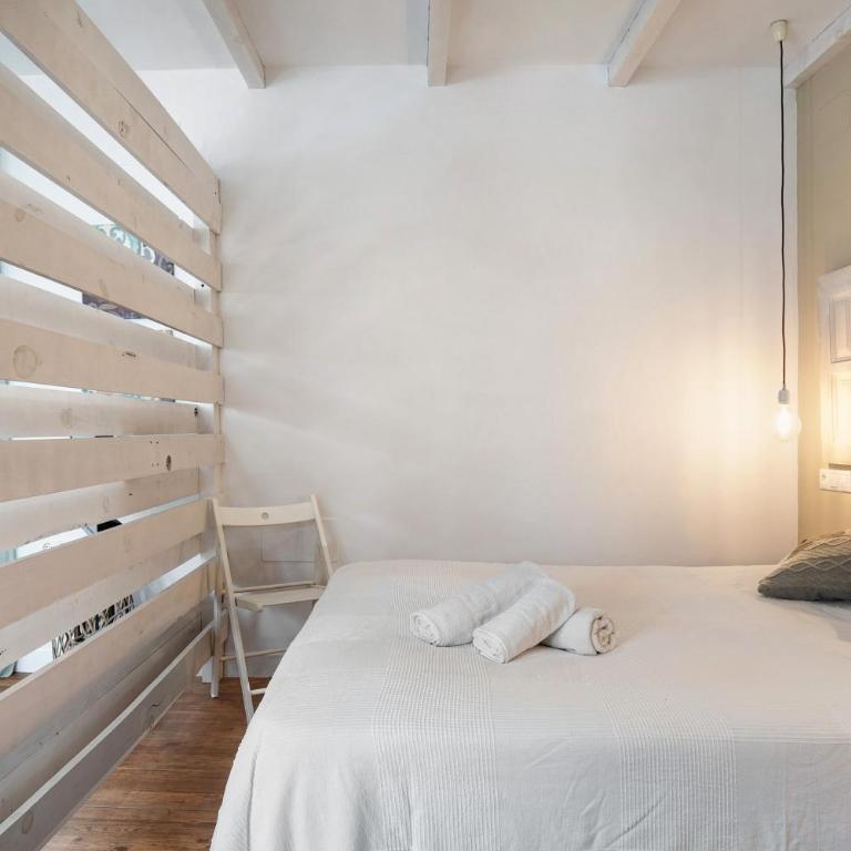 Estudio Clara 1 - Habitación Doble con balcón - 16