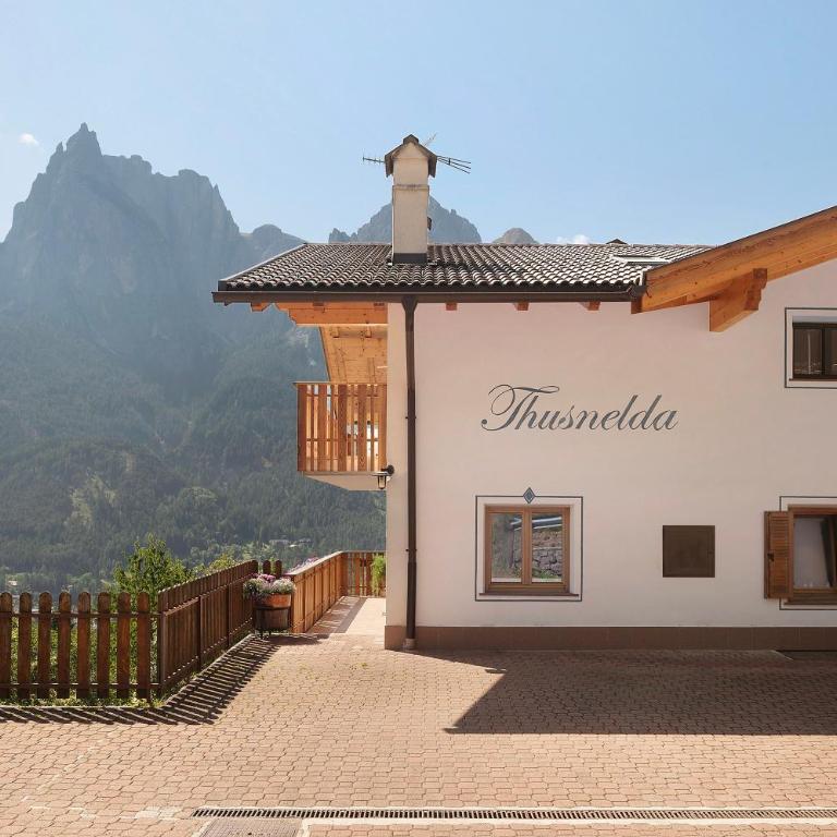 Thusnelda Apartment B - Appartamento Deluxe con 2 Camere da Letto e Vista Giardino - 23