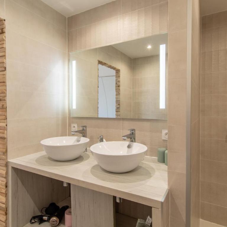 Notre Petit Paradis - Chambre Quadruple avec Douche - 5