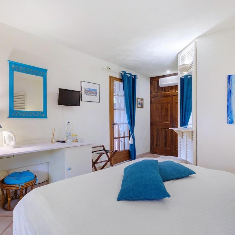 Chambres D'hôtes Le Mas Des Cigales - Chambre Double - Vue sur Jardin - 11