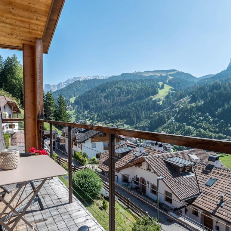 Vista Dolomites Apartment Liberty - Appartamento Superior con 1 Camera da Letto e Balcone - 2
