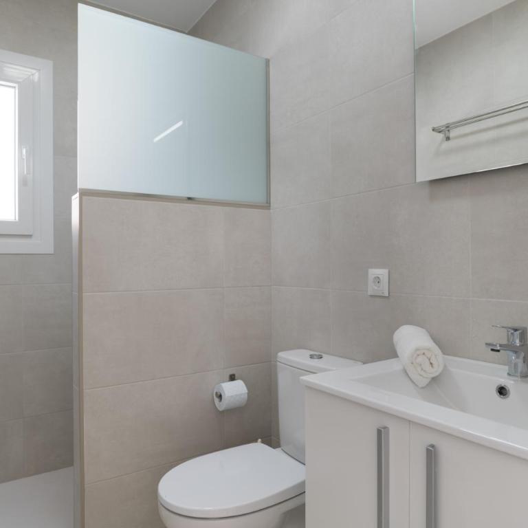 Cortijo Valle Conil - Habitación Cuádruple con ducha - 12