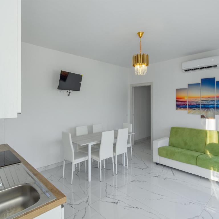 Villa Teresa - Superior One-Bedroom Apartment with Balcony - 5