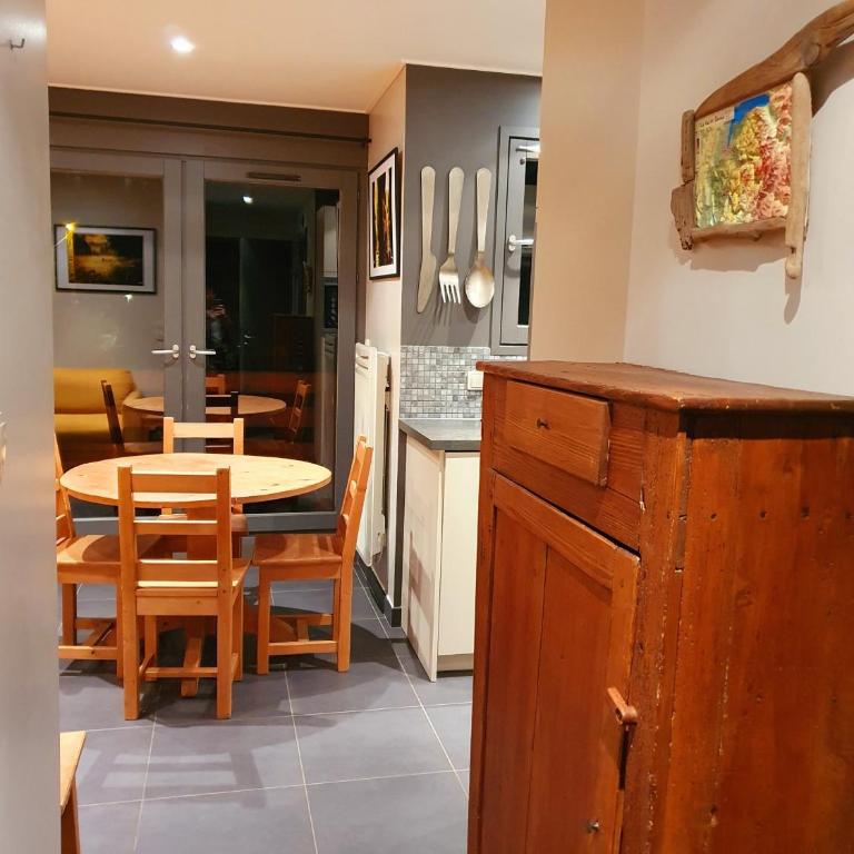 Small Cozy Nest In Morillon - Appartement 1 Chambre Supérieur avec Balcon - 3