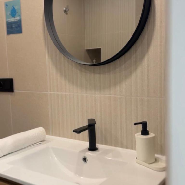 Central loft next to the beach Newly renovated - Apartamento de 2 dormitorios - 24