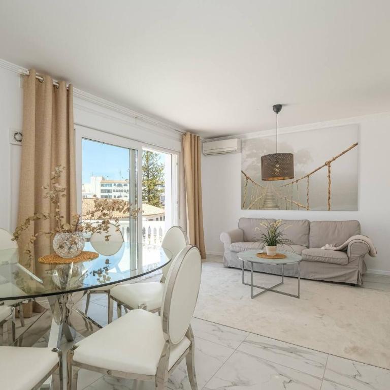 Seaview Villa in Fuengirola, Pool, Sleeps 16 - Casa - 25