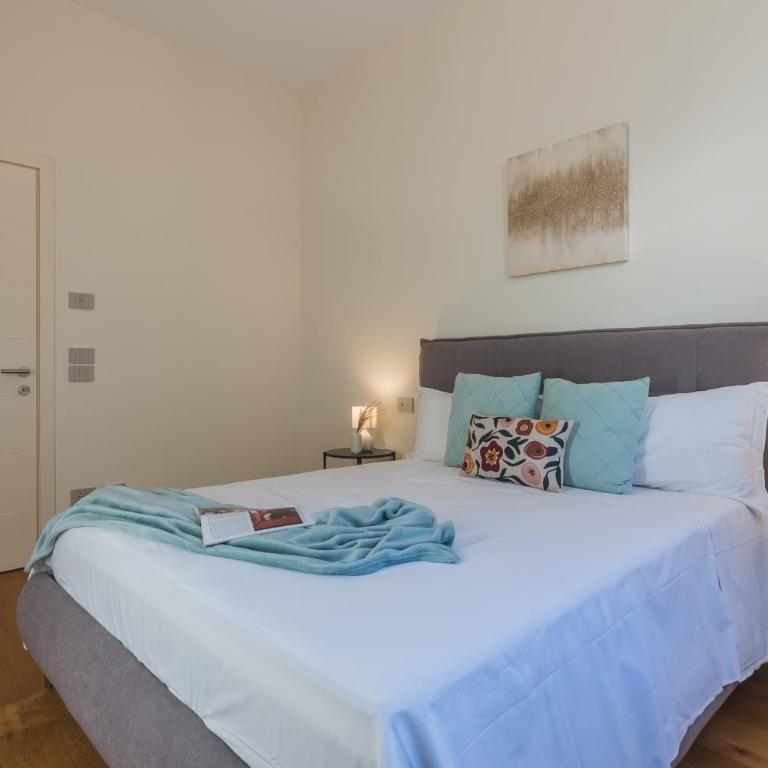 StayEasy Smart Home with 3 Bedrooms, 2 Baths - City Center - Appartamento Superior con 3 Camere da Letto - 20