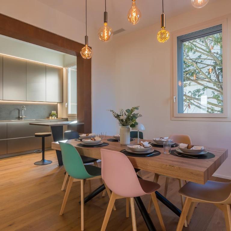 StayEasy Smart Home with 3 Bedrooms, 2 Baths - City Center - Appartamento Superior con 3 Camere da Letto - 2