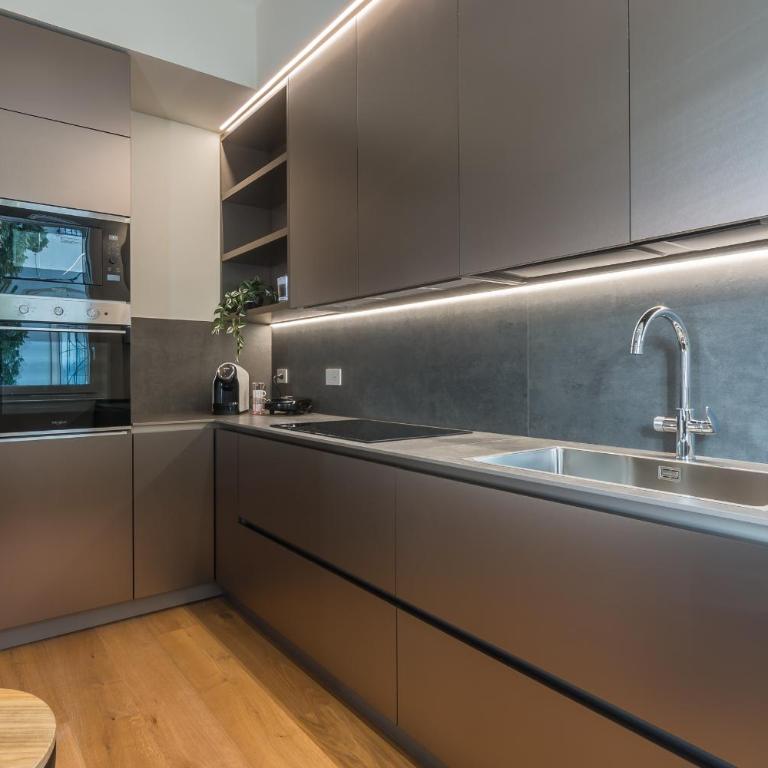 StayEasy Smart Home with 3 Bedrooms, 2 Baths - City Center - Appartamento Superior con 3 Camere da Letto - 16