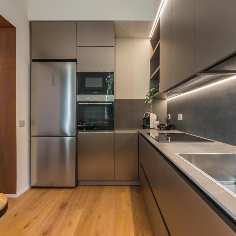 StayEasy Smart Home with 3 Bedrooms, 2 Baths - City Center - Appartamento Superior con 3 Camere da Letto - 39