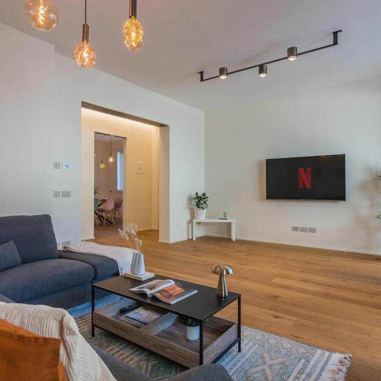 StayEasy Smart Home with 3 Bedrooms, 2 Baths - City Center - Appartamento Superior con 3 Camere da Letto - 10