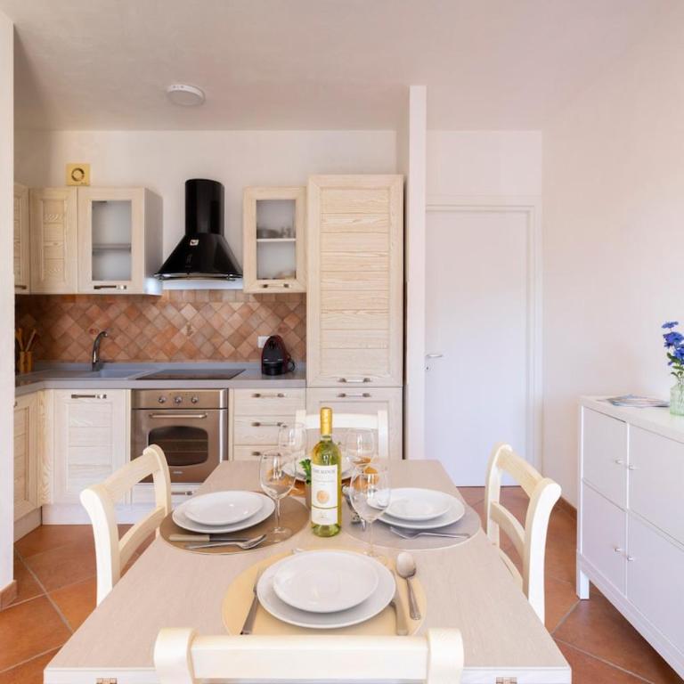 Sea Breeze - Giardino Privato & Spiagge 5 min - Appartamento con 2 Camere da Letto - 6