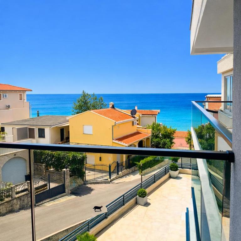 Brillex Swiss Residence - Two-Bedroom Apartment with Sea View - 2