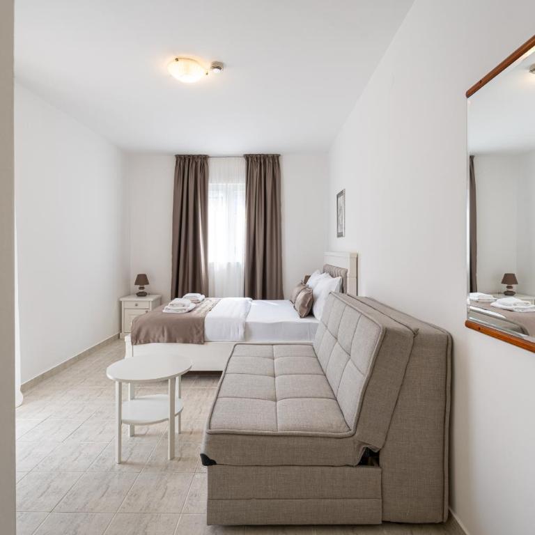 Hotel Podostrog - New Comfort 2026 - Deluks Porodična Soba - 3