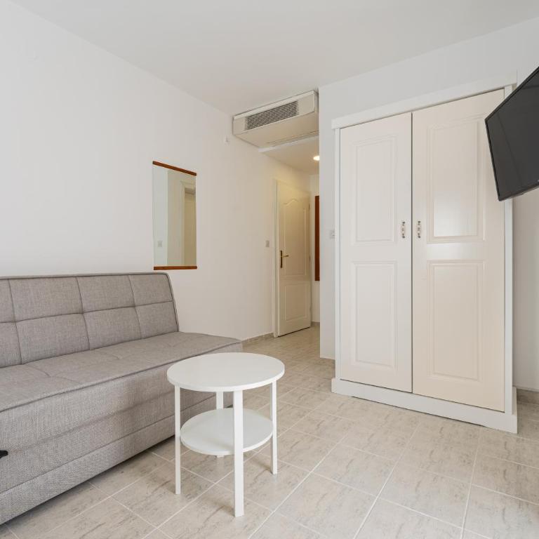 Hotel Podostrog - New Comfort 2026 - Deluks Porodična Soba - 6