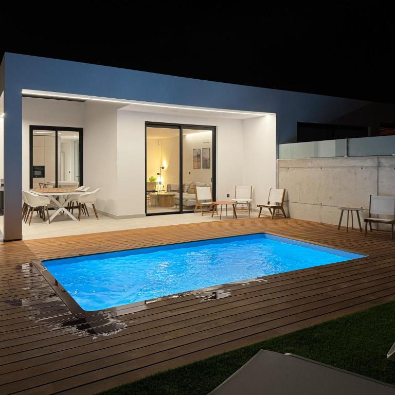 LEA LUXURY GOLF HOUSE - Three-Bedroom Home - 1