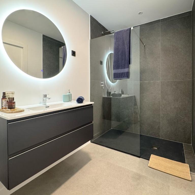 LEA LUXURY GOLF HOUSE - Three-Bedroom Home - 13
