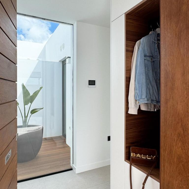 LEA LUXURY GOLF HOUSE - Three-Bedroom Home - 24