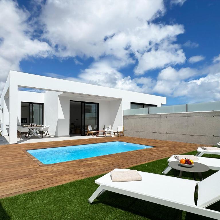 LEA LUXURY GOLF HOUSE - Three-Bedroom Home - 30