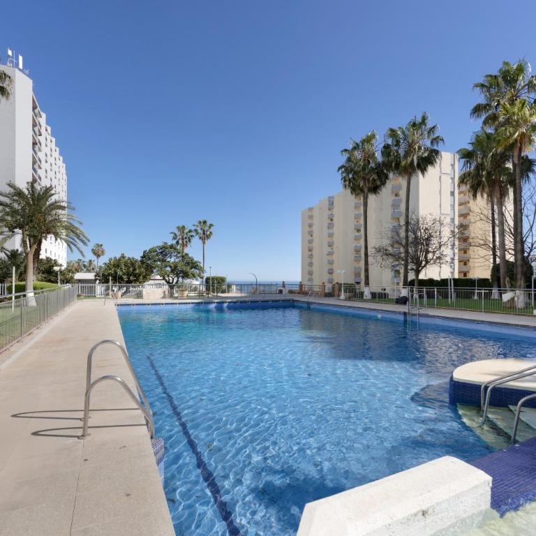 Apartamento en Benalmadena 402 - Apartamento Deluxe de 2 dormitorios con vistas al mar - 1