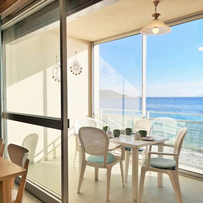 CE140-003 Appartement 2 pièces 5 couchages LE LAVANDOU - Apartamento de 1 dormitorio - 2