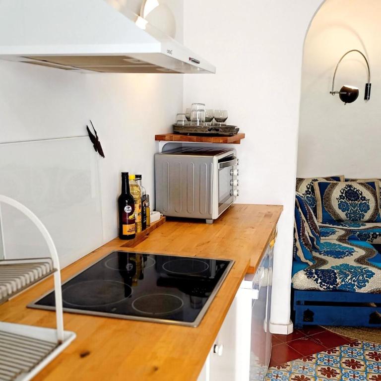 Riad Vejerísimo - Unique private patio house 8 pers - Four-Bedroom House with parking - 8