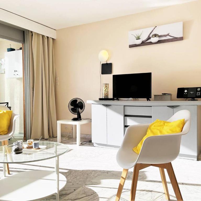 CE140-004 Appartement 2 pièces 5 couchages LE LAVANDOU - Appartement 1 Chambre - 3
