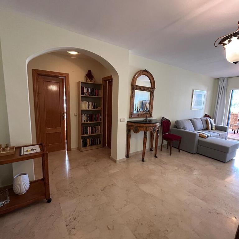 Views, Location and Peace - Apartamento de 2 dormitorios - 8