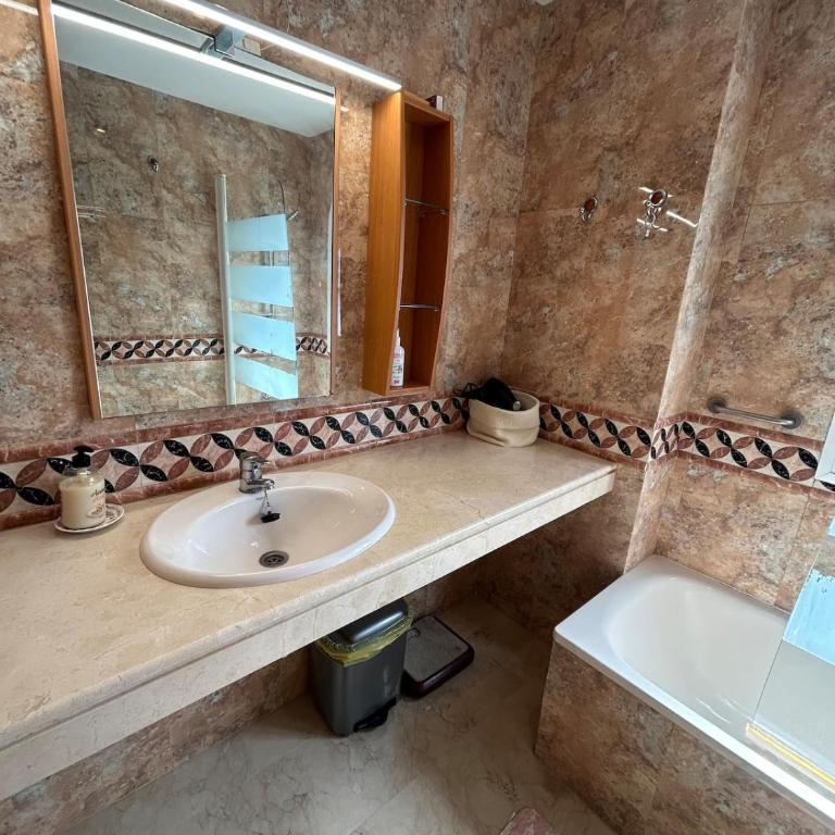 Views, Location and Peace - Apartamento de 2 dormitorios - 15
