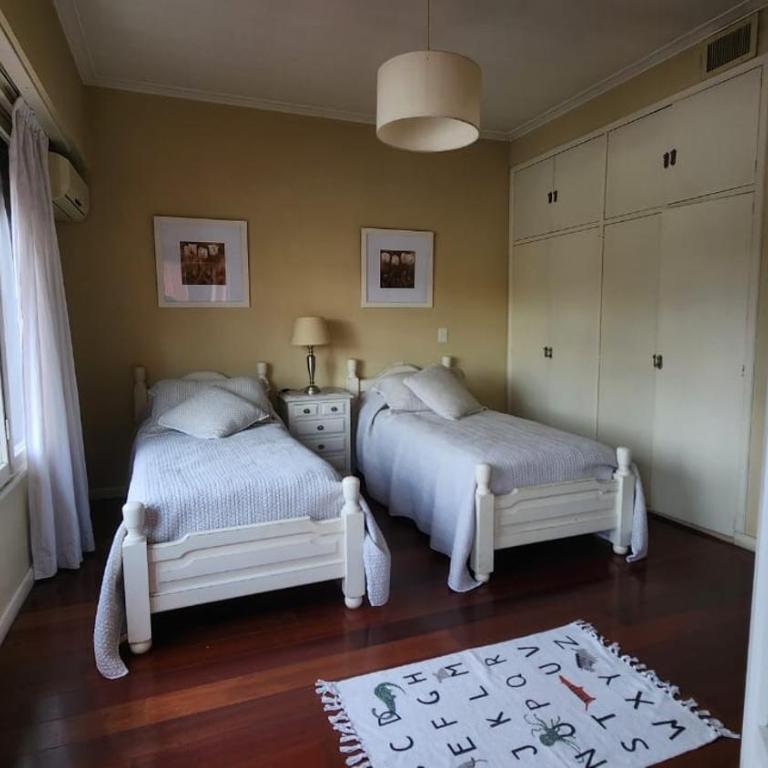 Casona en pleno Centro - Casa de 4 dormitorios - 40