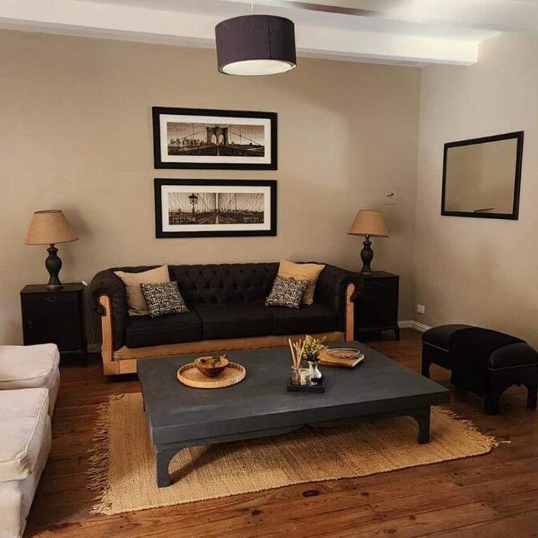 Casona en pleno Centro - Casa de 4 dormitorios - 4