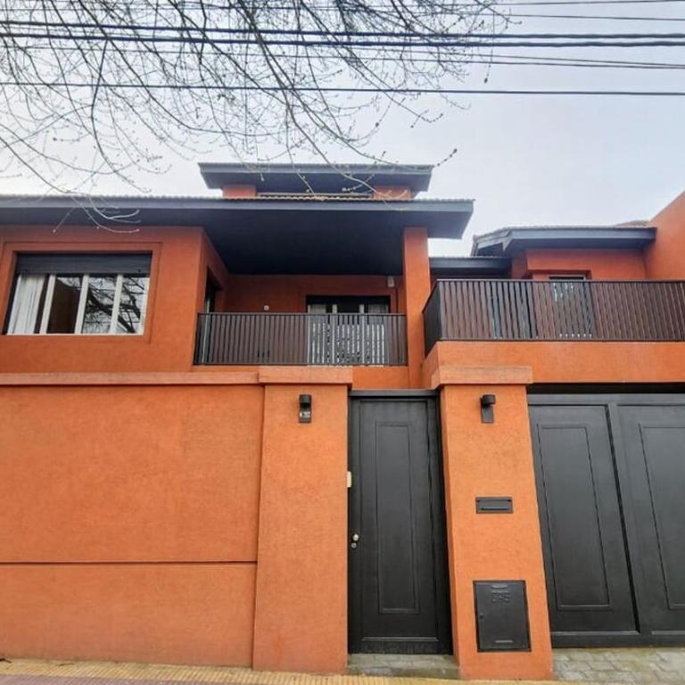 Casona en pleno Centro - Casa de 4 dormitorios - 73