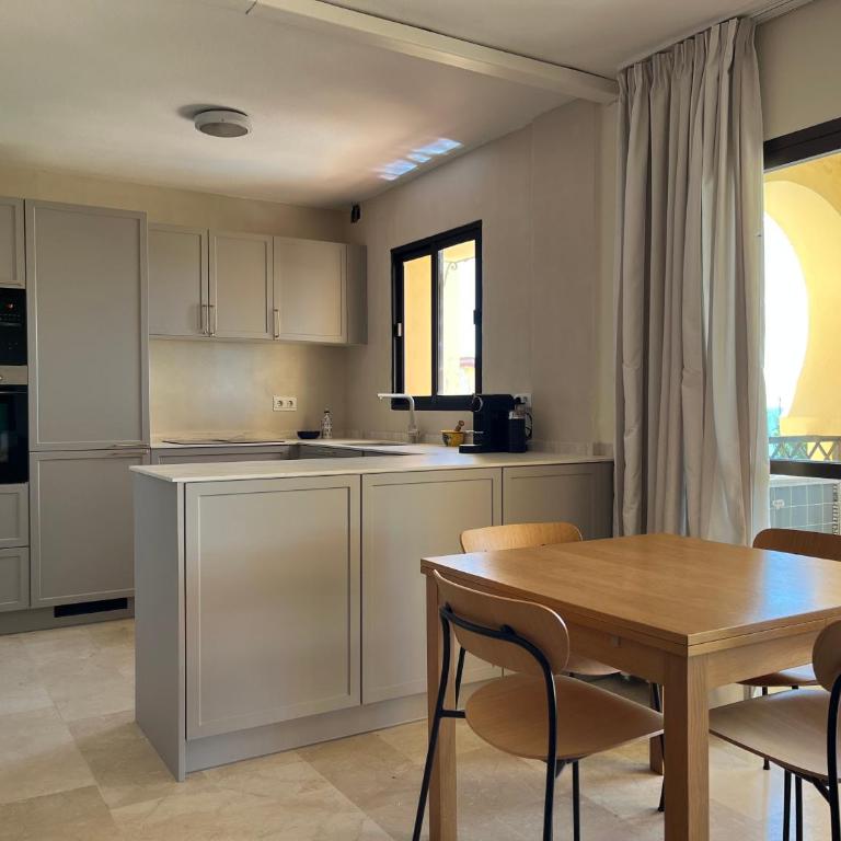 El Océano Infinity - seaview suite, private tunnel access to beach - Apartamento de 2 dormitorios - 6
