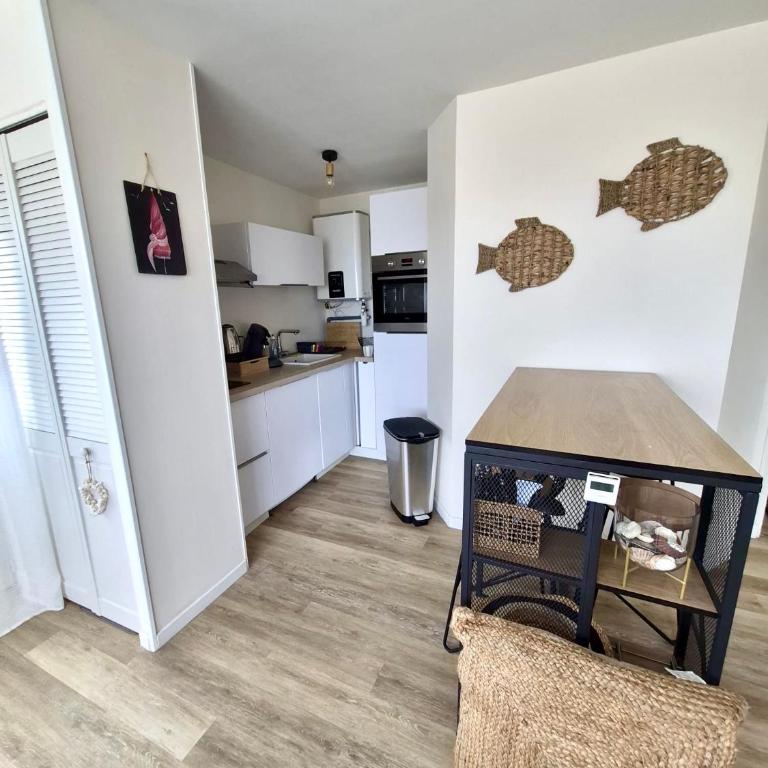Appartement en front de mer avec parking privé et wifi - Apartment mit 1 Schlafzimmer - 4