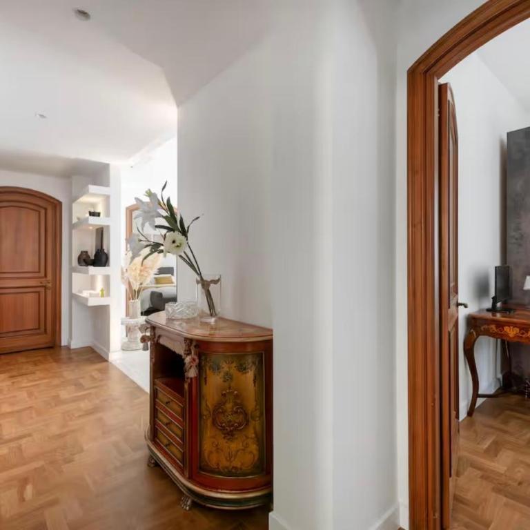 Casa Piccolomini - San Pietro - Appartamento con 2 Camere da Letto, Balcone e Terrazza - 25