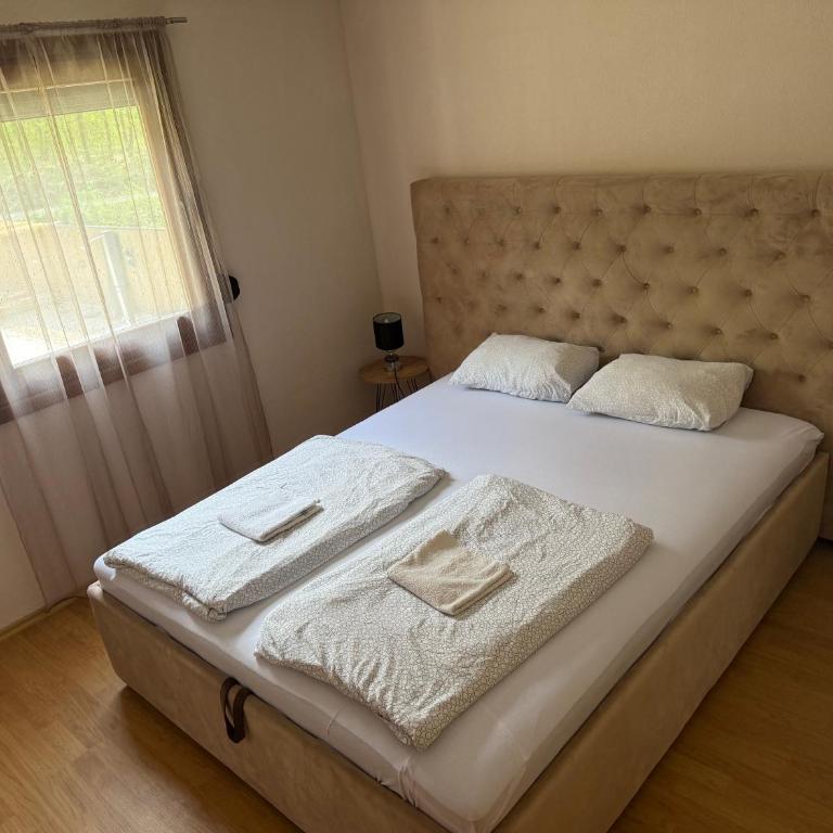 Holiday home with private pool ''Lux Banja Luka'' - Deluks Vila - 7