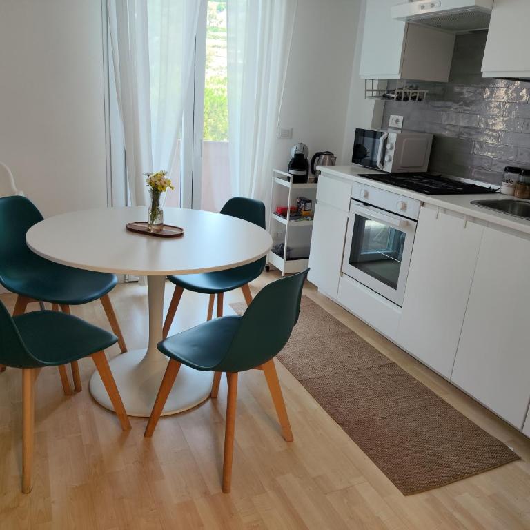 Accogliente Bilocale -Parcheggio Privato WiFi gratuiti- - Appartamento con 1 Camera da Letto - 1