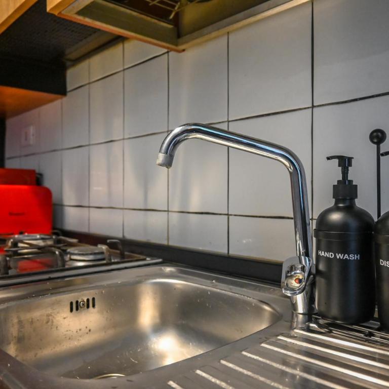 Charming Loft near Colosseum and Termini Station - Parking included - Loft - 18